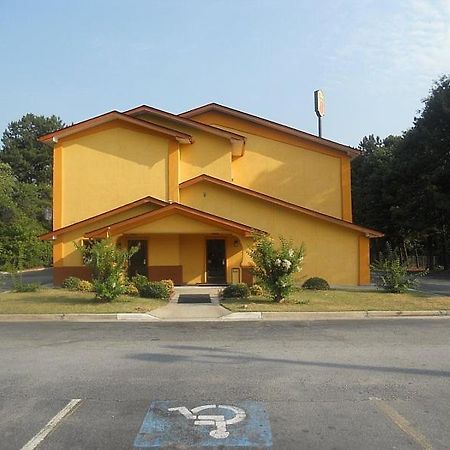 Super Inn Lodge West Dış mekan fotoğraf